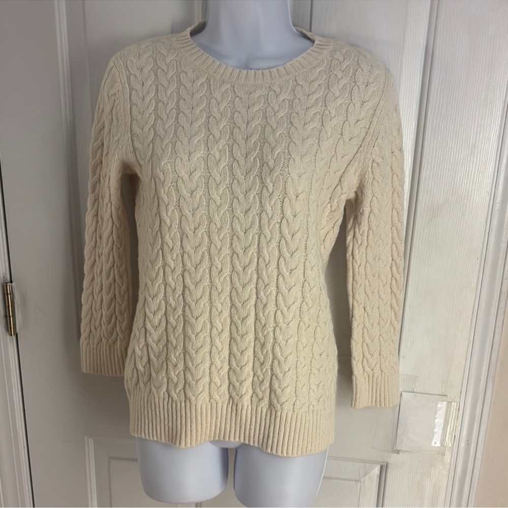 EUC Lands End Canvas Classic Cream Cable Knit Sweater